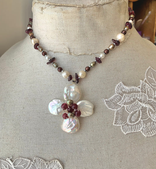Pearl Flower Necklace