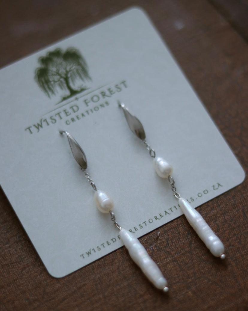 ‘Laria’ Freshwater Pearl Earrings