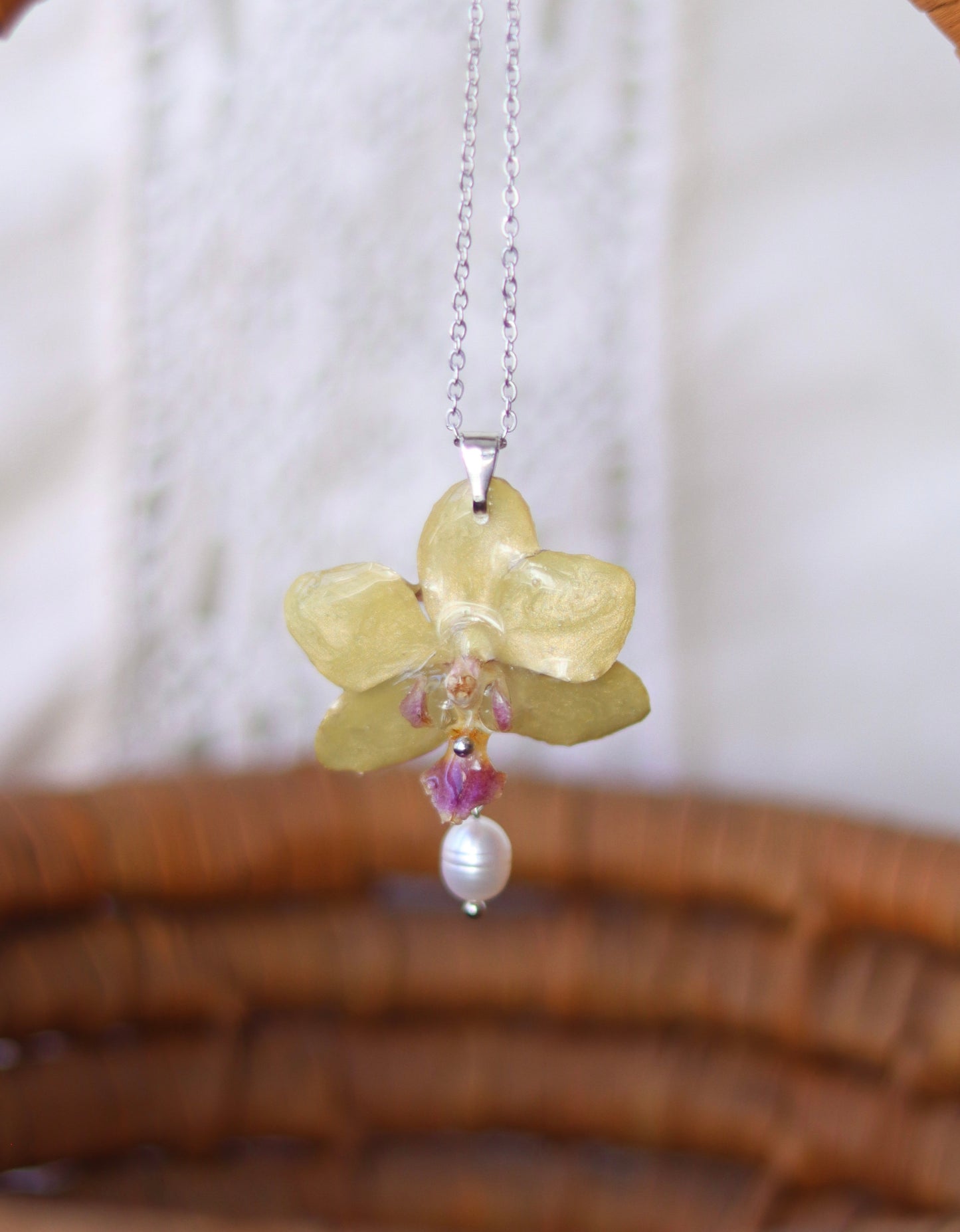 Orchid & Freshwater Pearl Necklace