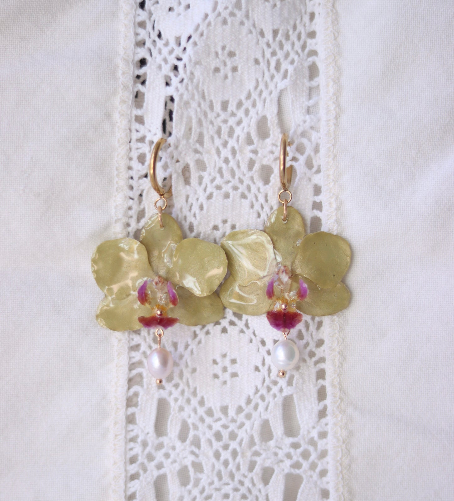 Orchid & Freshwater Pearl Earrings