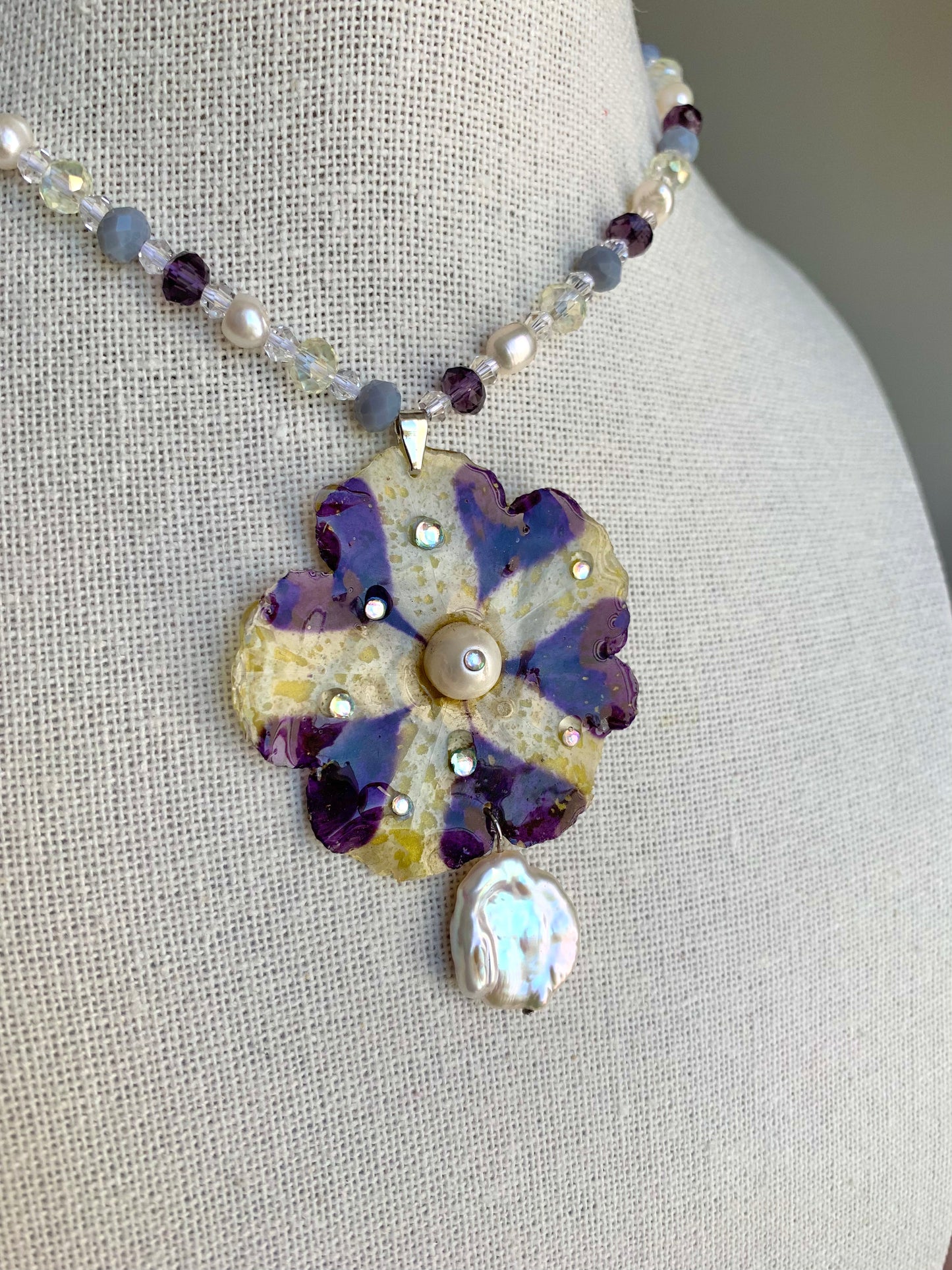 Petunia Pearl Necklace