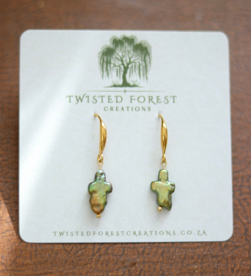 ‘Basil’ Freshwater Pearl Earrings