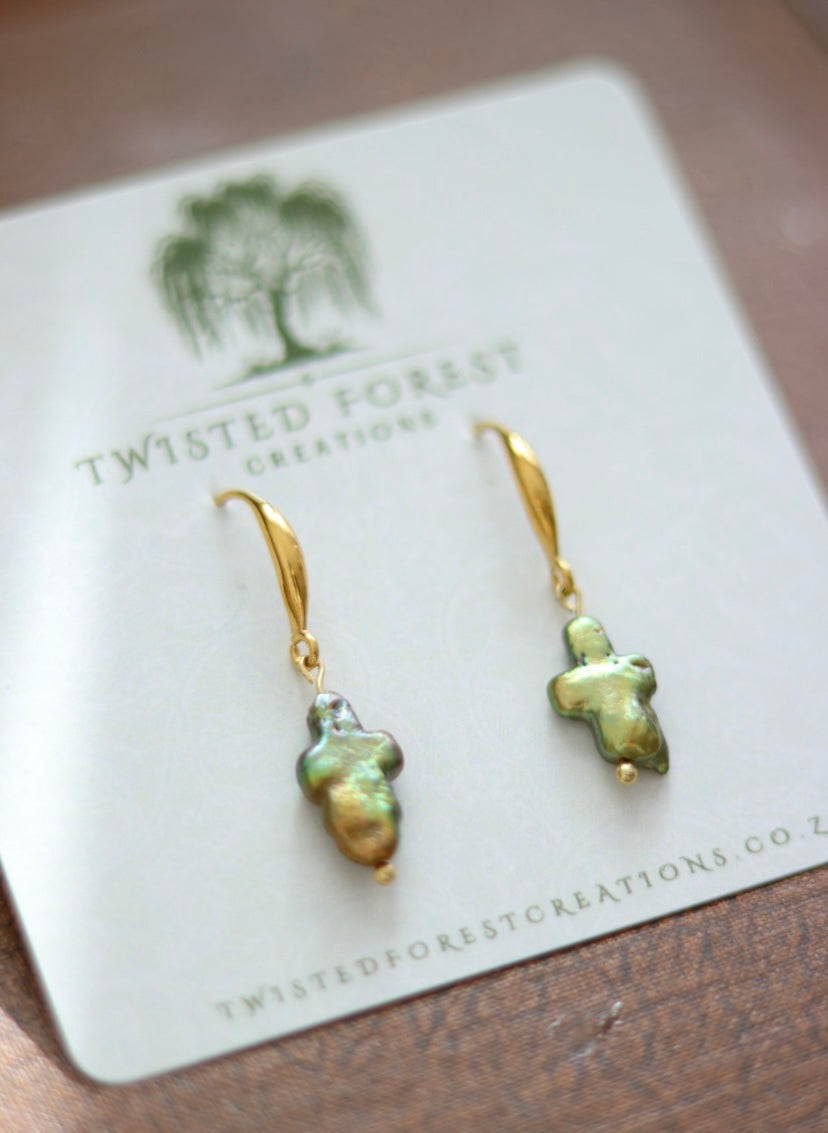 ‘Basil’ Freshwater Pearl Earrings