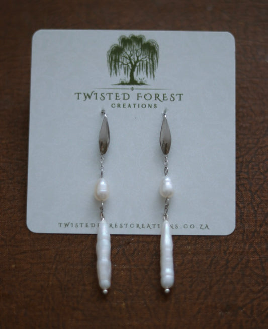 ‘Laria’ Freshwater Pearl Earrings