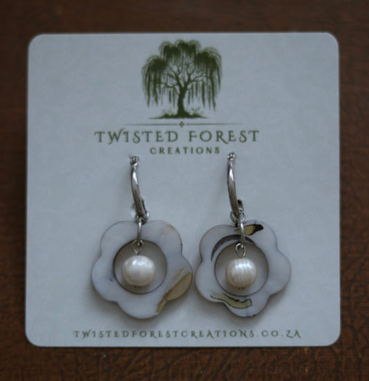 ‘Flora’ Freshwater Pearl & Seashell Hoops